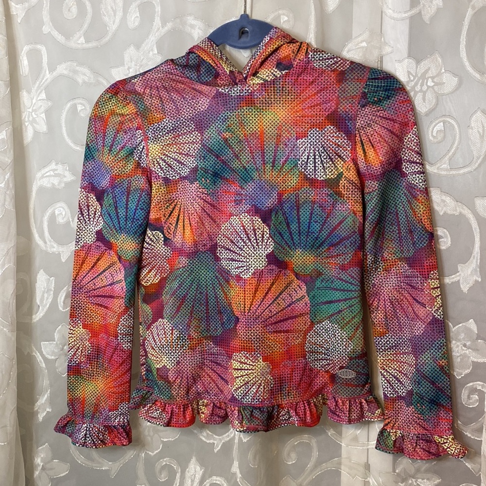 Reel Legends long sleeve hooded shirt. Multi colored. Size M